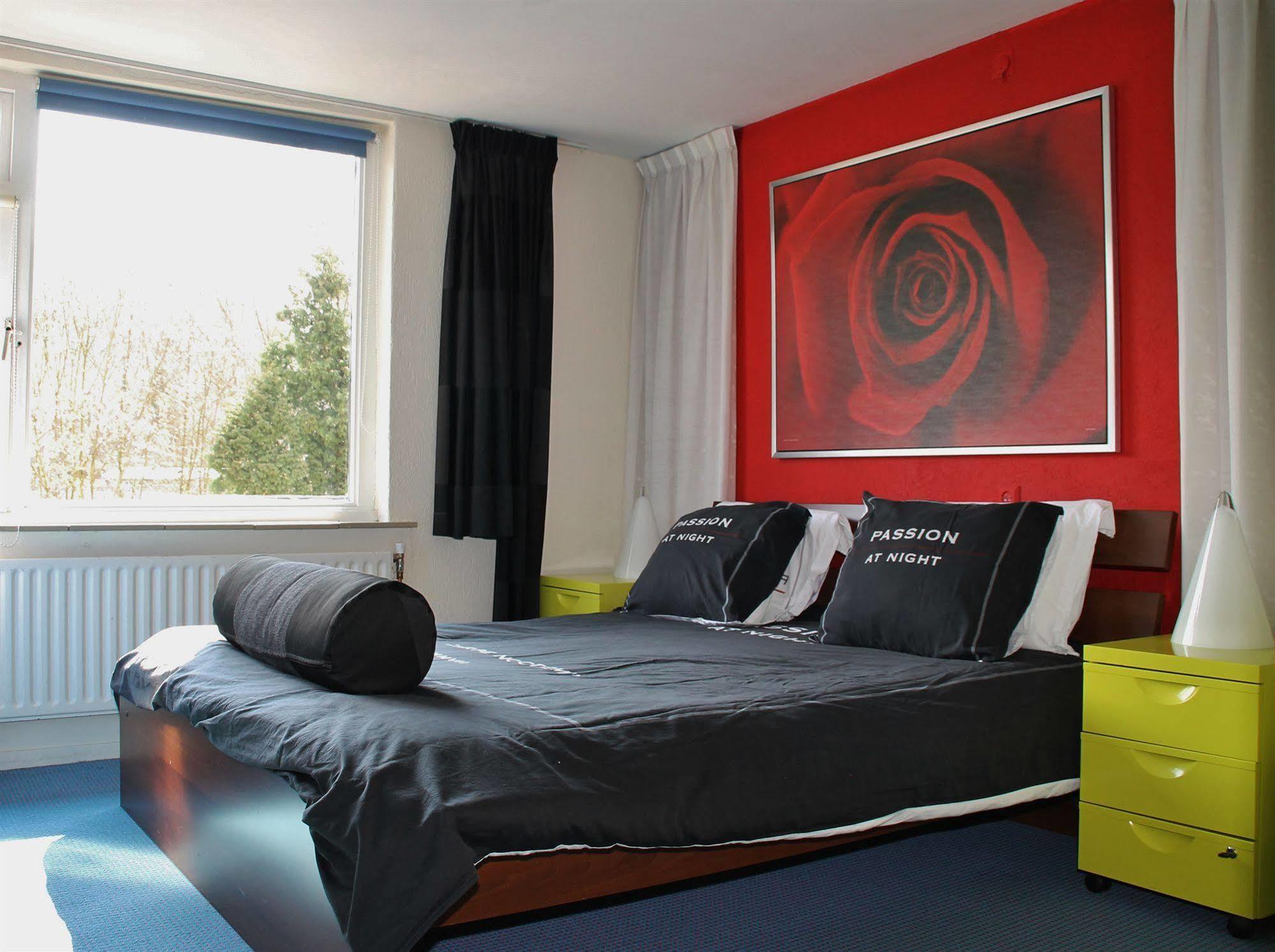 Lela Hotel