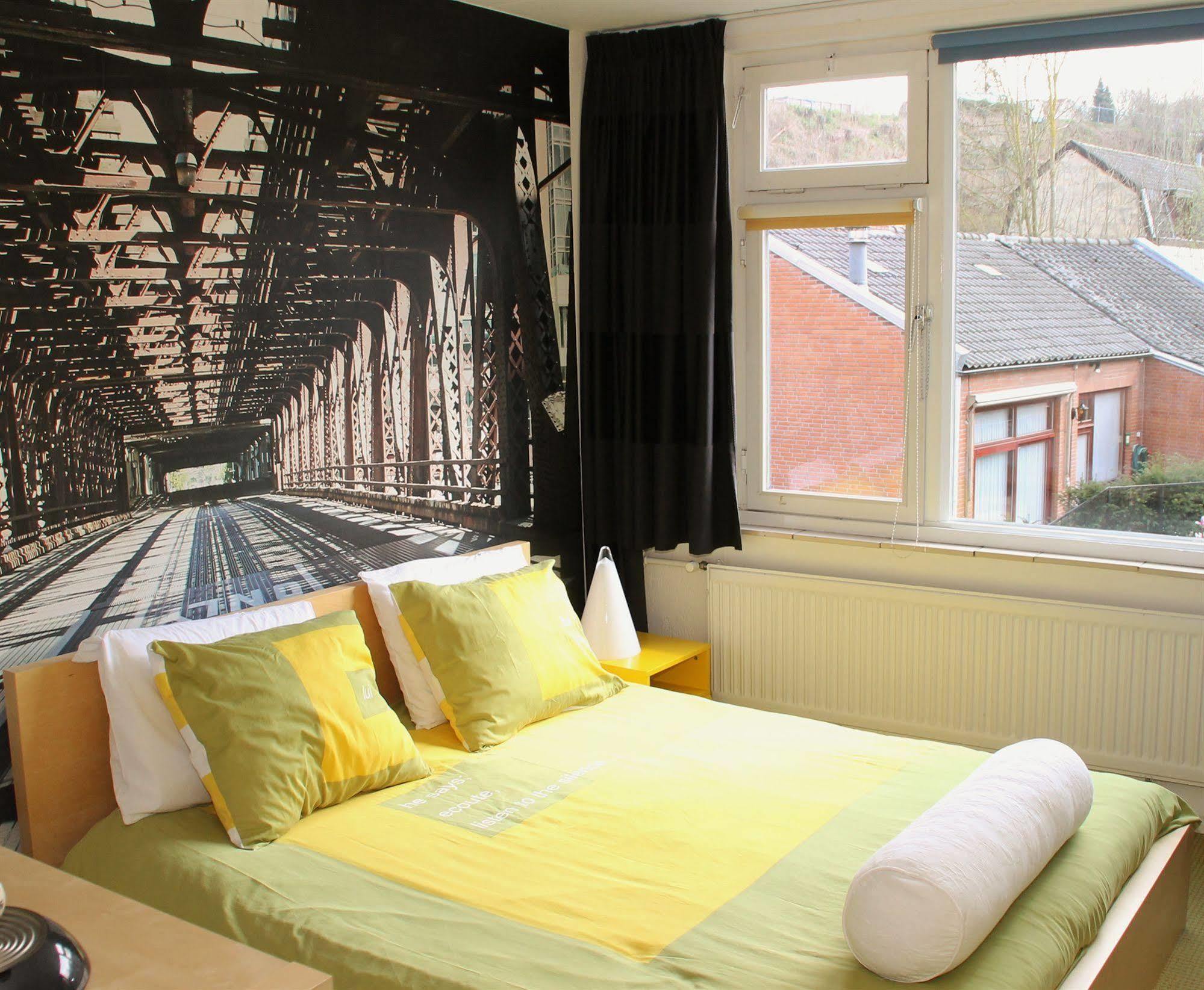 Hotel Lela 2*